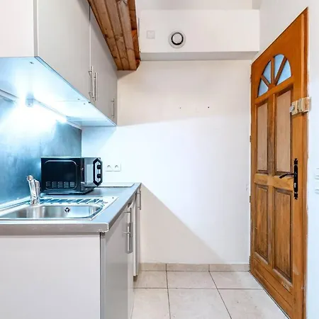 Proche Nation - Ii Apartament *